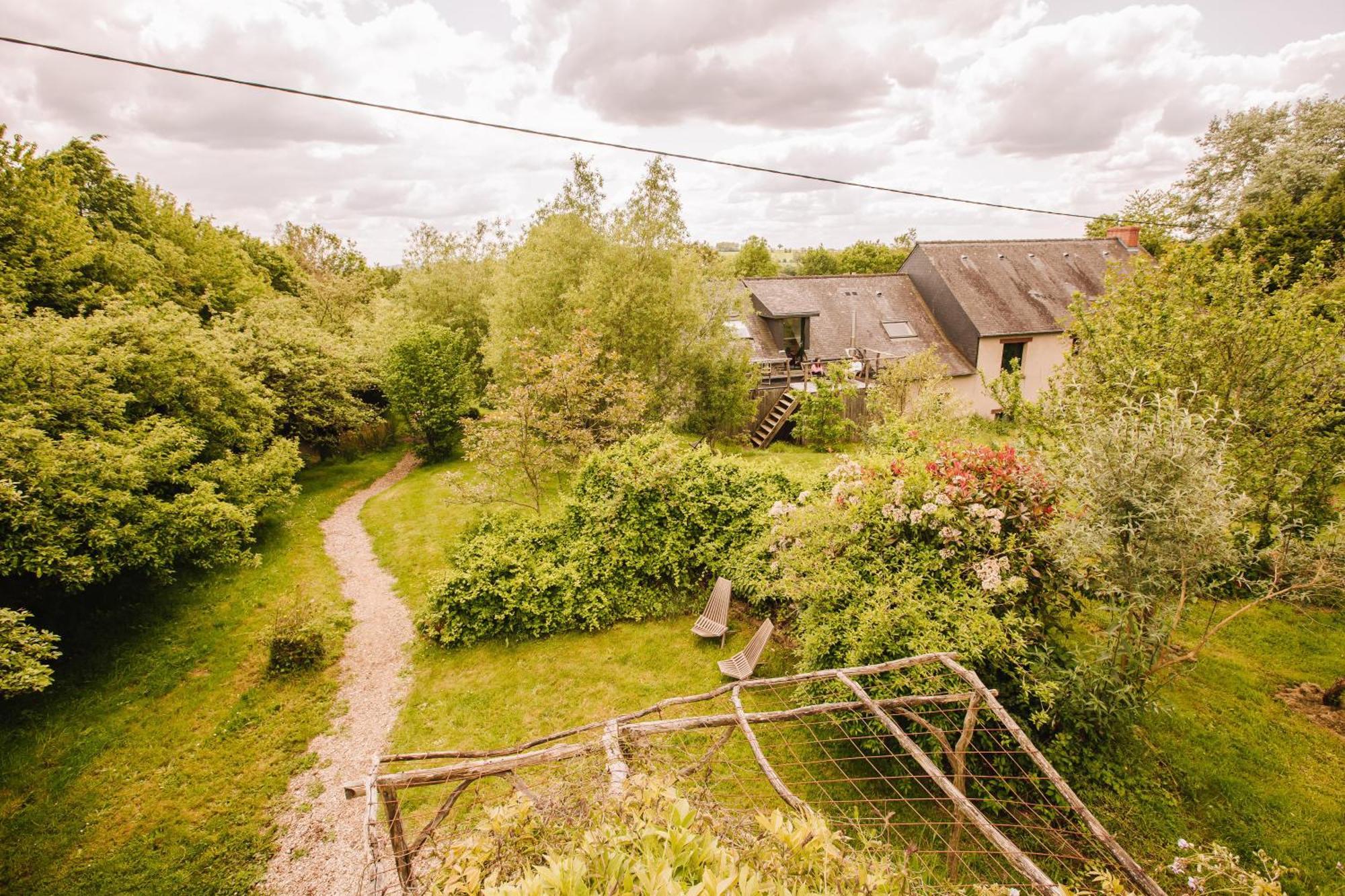Ecolodge La Belle Verte Saint-M'herve Exterior photo
